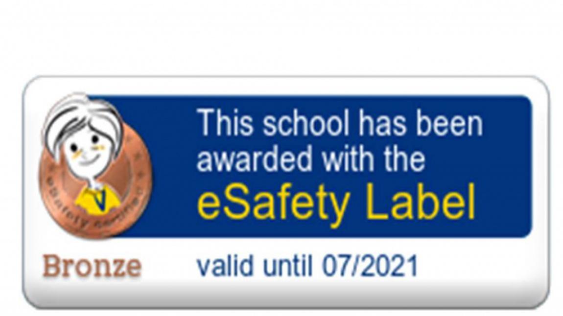 Okulumuz Esafety Label Üzerinden Bronze Güvenli İnternet Etiketi Aldı